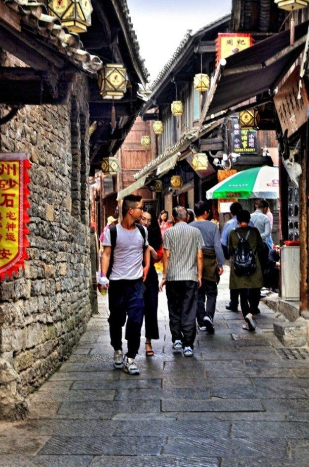 探索邻居在我备考和干家务活当中吵得我情绪失控?,了解更多知识的星球社区